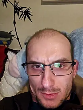 UpbeatXiphias online show from 15, 4, 2026