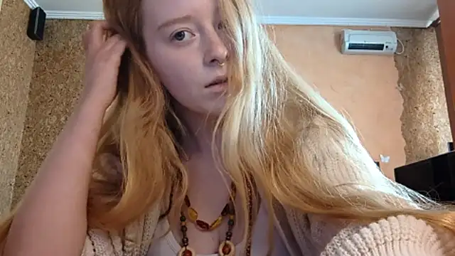 Snapshot of KateVibe_01 chatting on 10, 4, 2026 KateVibe 01 online show from 10, 4, 2026