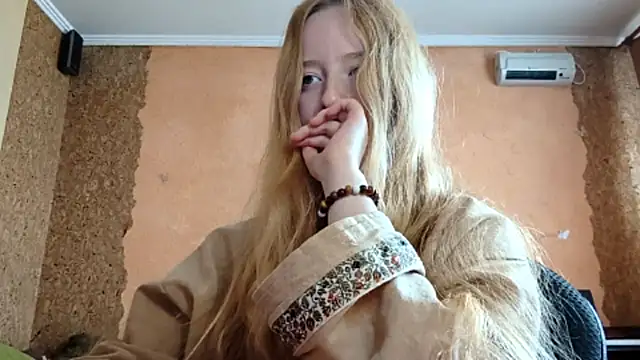 Snapshot of KateVibe_01 chatting on 23, 4, 2026 KateVibe 01 online show from 23, 4, 2026