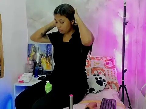 EllyBloom online show from 25, 4, 2026