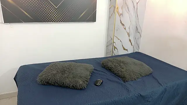 Snapshot of GoldenDesireX_ chatting on 18, 5, 2026 GoldenDesireX online show from 18, 5, 2026