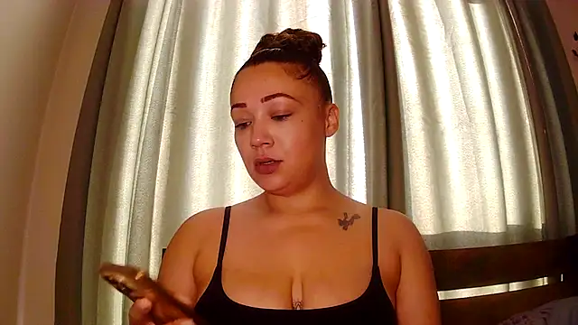 Snapshot of Theone_T chatting on 16, 7, 2026 Theone T online show from 16, 7, 2026