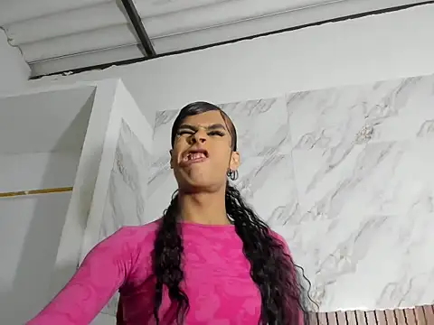 stefani robles online show from 22, 5, 2026