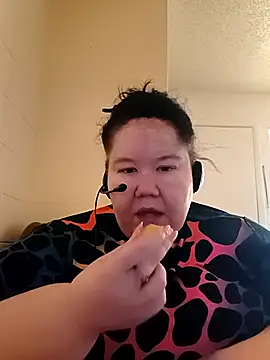 hisalphaqueen27 online show from 15, 4, 2026