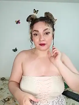 honey hornie online show from 17, 4, 2026