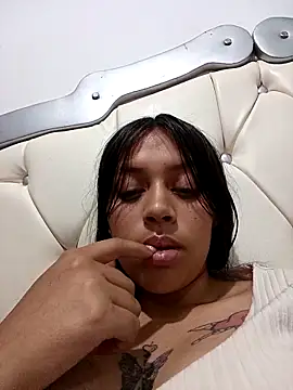 Snapshot of mara-ross chatting on 7, 4, 2026 mara-ross online show from 7, 4, 2026