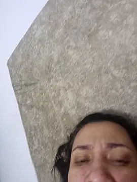 Nia amaur online show from 8, 4, 2026