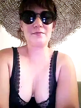 Maggie38 online show from 24, 7, 2026