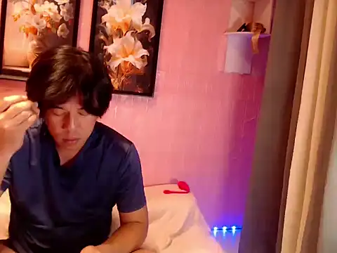 Snapshot of akiramoore chatting on 14, 5, 2026 akiramoore online show from 14, 5, 2026