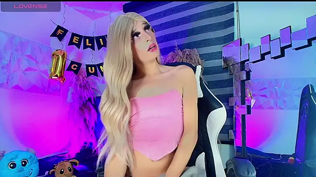 Jesica tan online show from 9, 6, 2026