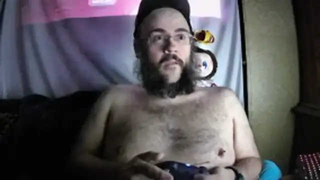 Snapshot of BriTheTopBear chatting on 7, 4, 2026 BriTheTopBear online show from 7, 4, 2026