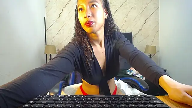 hasley cute online show from 18, 4, 2026