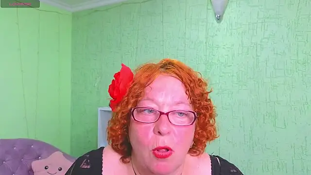 Snapshot of Fara_Flutte chatting on 12, 6, 2026 Fara Flutte online show from 12, 6, 2026