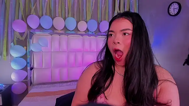 Snapshot of ROSELEI_ chatting on 7, 4, 2026 ROSELEI online show from 7, 4, 2026