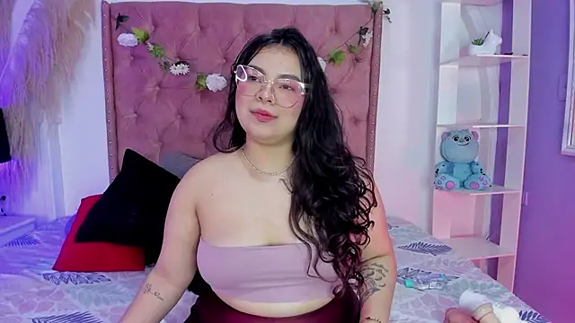 Snapshot of ROSELEI_ chatting on 3, 5, 2026 ROSELEI online show from 3, 5, 2026