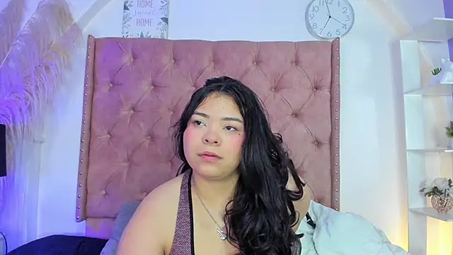 Snapshot of ROSELEI_ chatting on 15, 6, 2026 ROSELEI online show from 15, 6, 2026