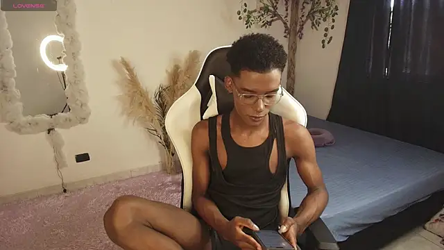 Snapshot of IamAndrey chatting on 13, 4, 2026 IamAndrey online show from 13, 4, 2026