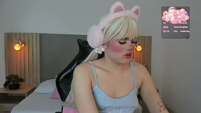 Snapshot of loly_berry chatting on 10, 7, 2026 loly berry online show from 10, 7, 2026