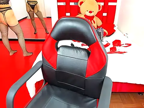 scarlett red 1 online show from 16, 4, 2026