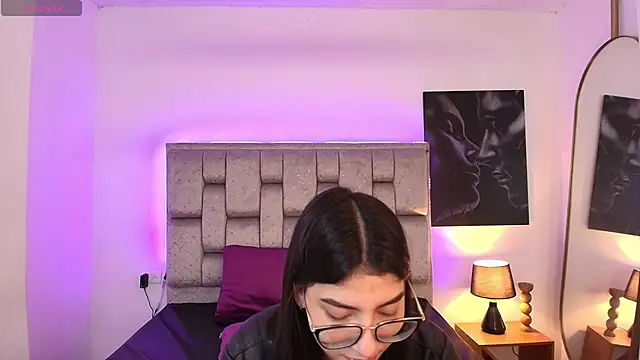 candy tina online show from 19, 4, 2026
