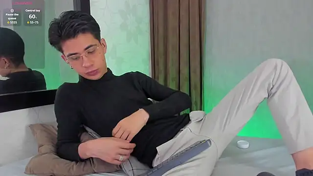 youn rider online show from 23, 4, 2026
