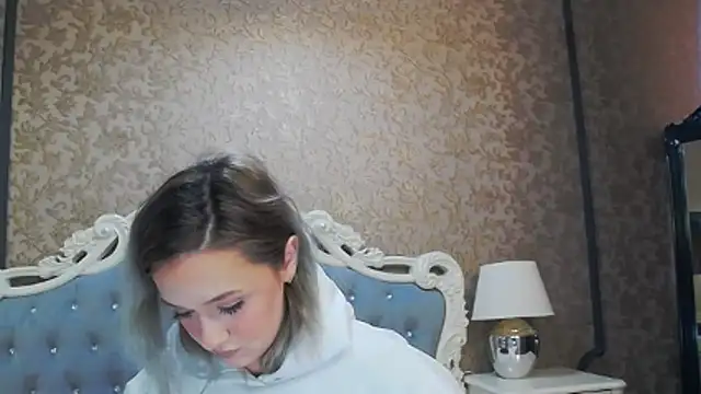 Ivy Quin online show from 3, 5, 2026