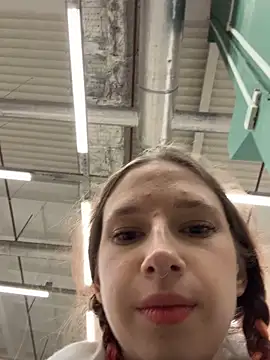 michelle lovique online show from 9, 4, 2026