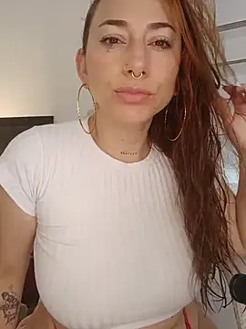 Snapshot of mollysweetx chatting on 8, 5, 2026 mollysweetx online show from 8, 5, 2026