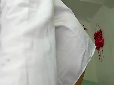 Carolinaa-03 online show from 9, 4, 2026