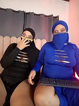 Snapshot of aziza_dalila02 chatting on 9, 4, 2026 aziza dalila02 online show from 9, 4, 2026