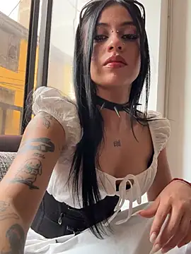 Snapshot of Kattze_ chatting on 11, 4, 2026 Kattze online show from 11, 4, 2026