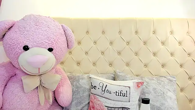 paula amira online show from 12, 4, 2026