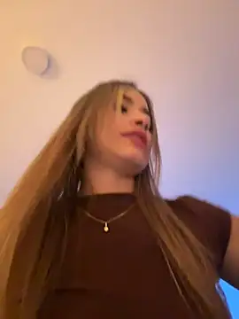 Snapshot of AmyRusso chatting on 22, 6, 2026 AmyRusso online show from 22, 6, 2026
