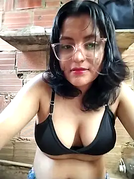 sienna elara online show from 3, 5, 2026