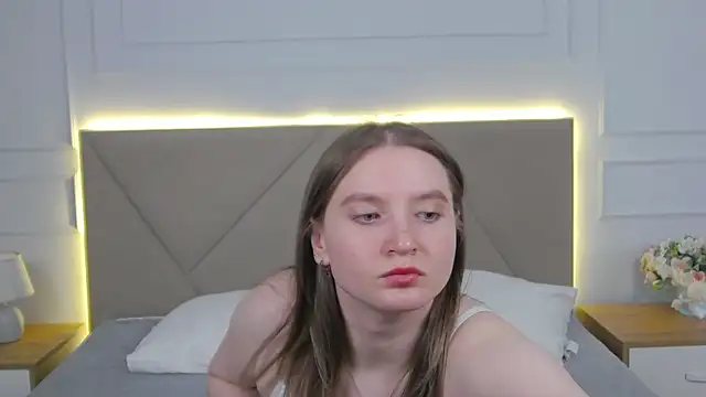 ArianaMilss online show from 17, 5, 2026