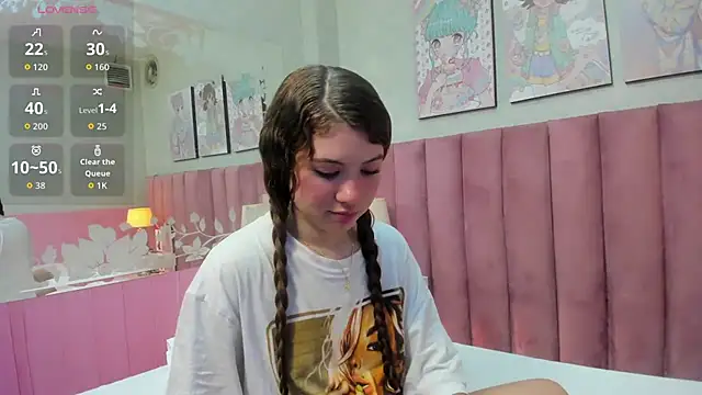 Hellencute18  online show from 24, 6, 2026