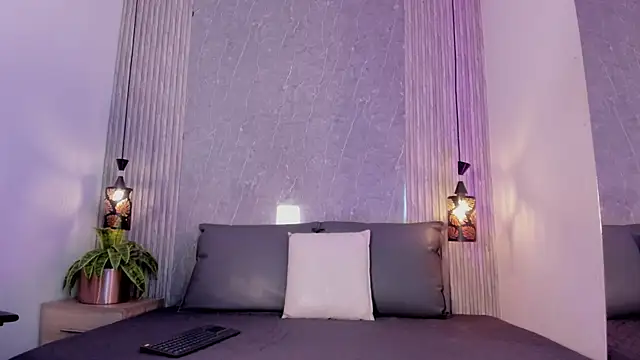 Charlotte fuentes online show from 3, 5, 2026