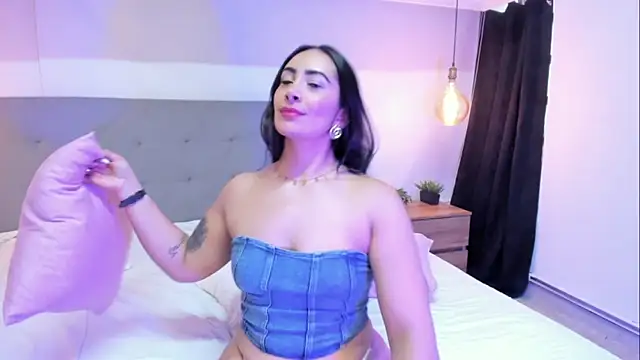 AmaraValenti online show from 16, 4, 2026