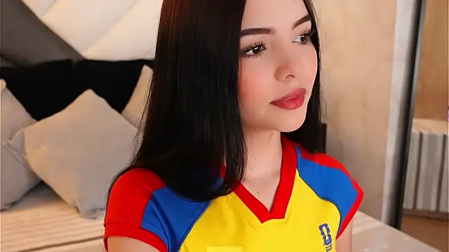 NicoleeNash online show from 18, 6, 2026