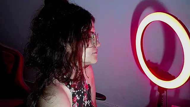 Scarlett jhonson ch online show from 29, 4, 2026