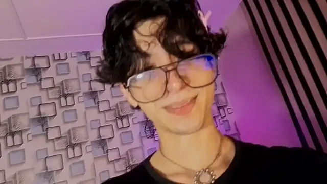 Twink Sebas7 online show from 13, 5, 2026