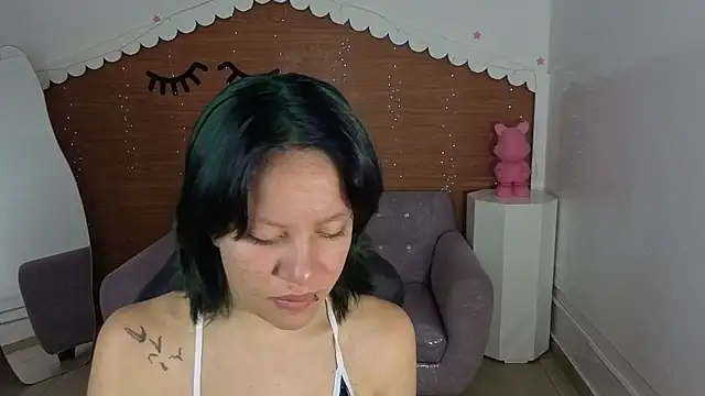 Snapshot of lewii_t chatting on 9, 4, 2026 lewii t online show from 9, 4, 2026