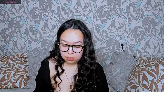 Zlata lee online show from 7, 5, 2026