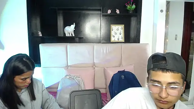 Snapshot of Tony_1_ chatting on 12, 4, 2026 Tony 1 online show from 12, 4, 2026