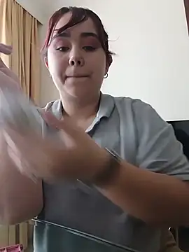 AliceScoot  online show from 24, 6, 2026
