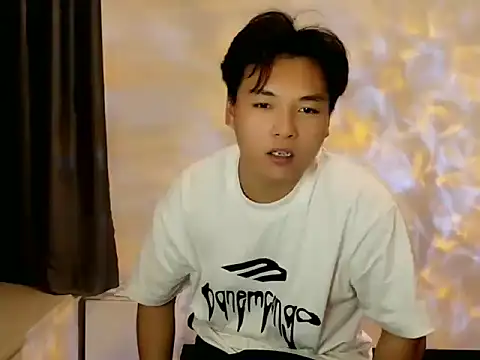 Snapshot of GWpk chatting on 10, 4, 2026 GWpk online show from 10, 4, 2026