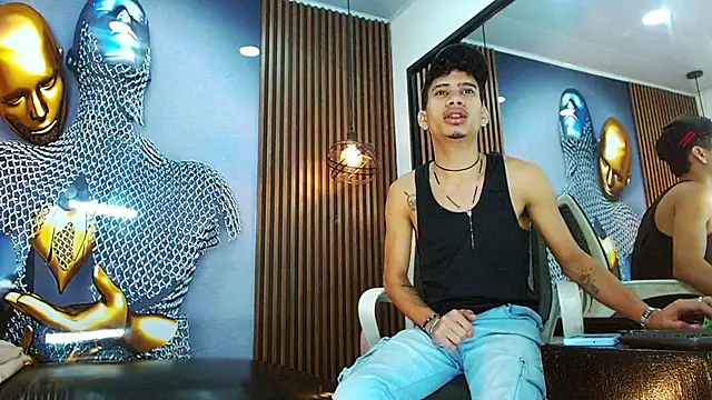 Skinny cute Alyer online show from 13, 5, 2026