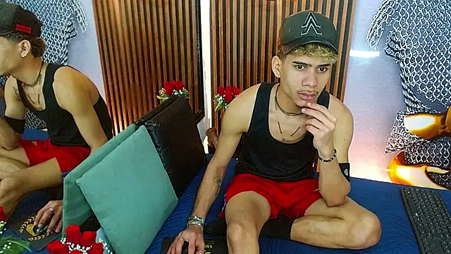Skinny cute Alyer online show from 25, 5, 2026