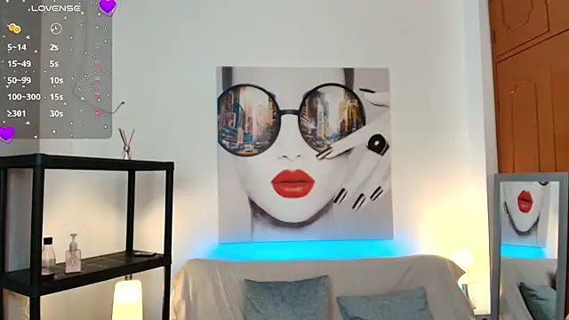 Luna Ferrer10 online show from 2, 7, 2026