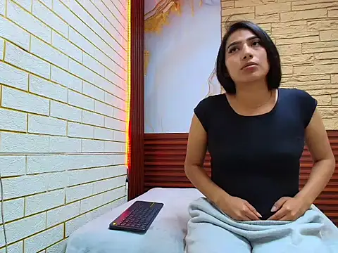 Snapshot of mellaniemonroe303av chatting on 10, 4, 2026 mellaniemonroe303av online show from 10, 4, 2026